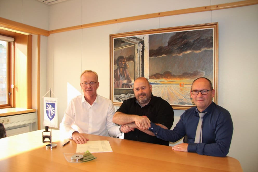 Kjartan Már Kjartansson bæjarstjóri Reykjanesbæjar og Halldór G. Guðmundsson hjá Allt hreint ehf. u&hellip;