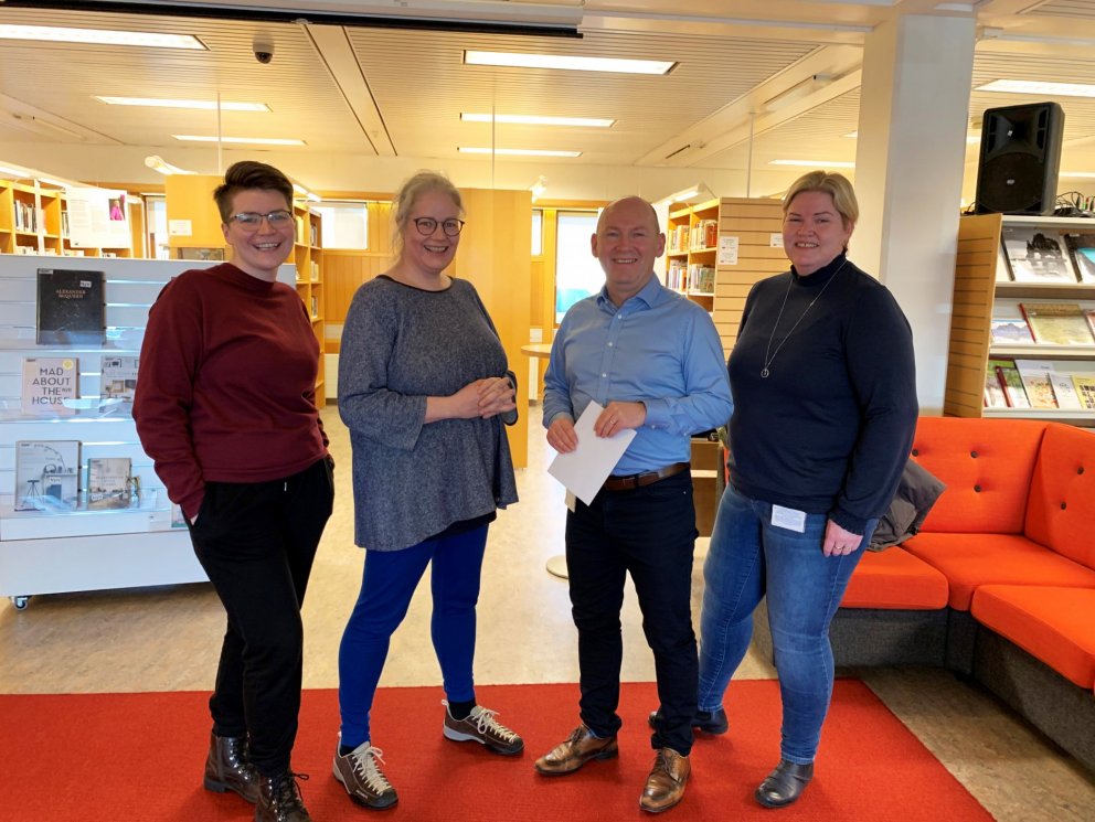 Harpa, Thelma, Helgi og Kolfinna við afhendingu og móttöku áskoruninnar í dag.