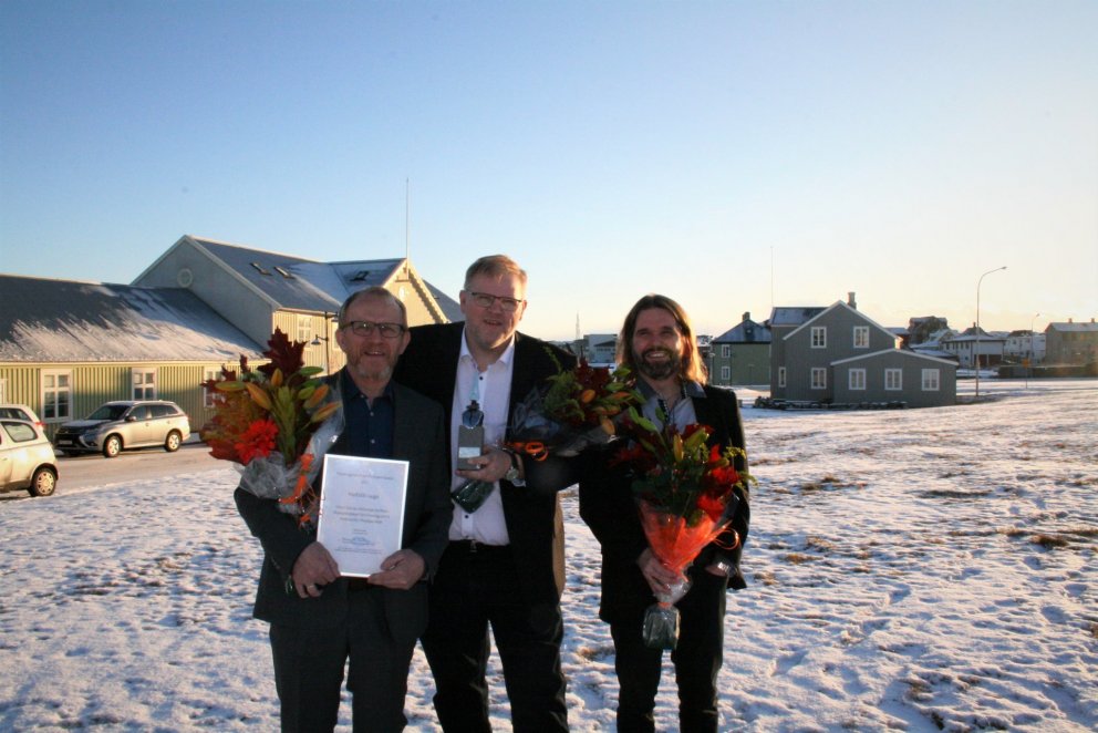 Blik í auga hópurinn fékk Súluna, menningarverðlaun Reykjanesbæjar árið 2017. Fv. Guðbrandur Einars&hellip;