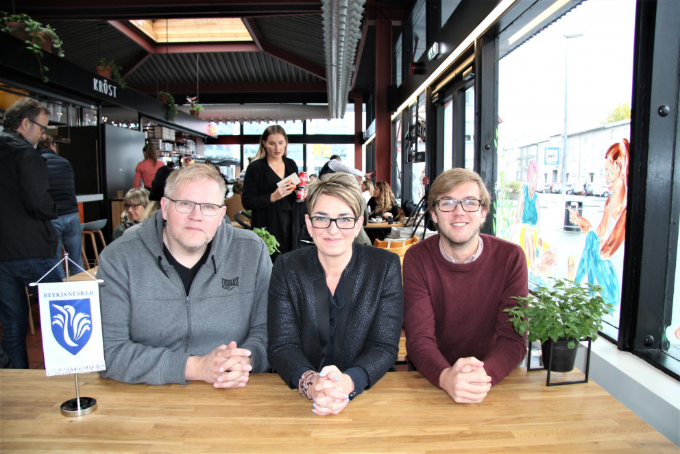 Fulltrúar Reykjanesbæjar í Útsvari í vetur, Kristján, Helga Sigrún og Grétar Þór. Áfram Reykjanesbæ&hellip;