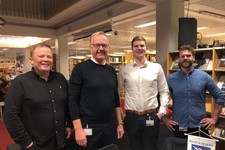 Þröstur Sigurðsson frá Lotu hf. Kjartan Már og Kristinn L. Einarsson og Sigurður A. Gíslason frá Ör&hellip;