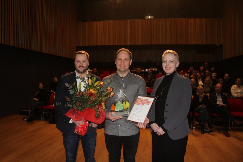 Frá afhendingu Nýsköpunar- og hvatningarverðlauna ferðaþjónustunnar á Reykjanesi 2019, t.v. Daníel &hellip;