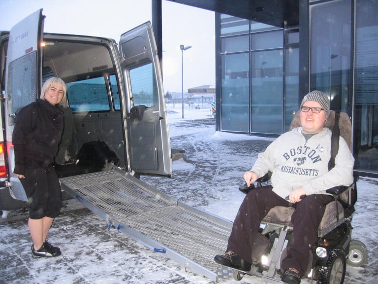 Margrét Arna Eggertsdóttir hjá Ferðaþjónustu Reykjaness að störfum.
