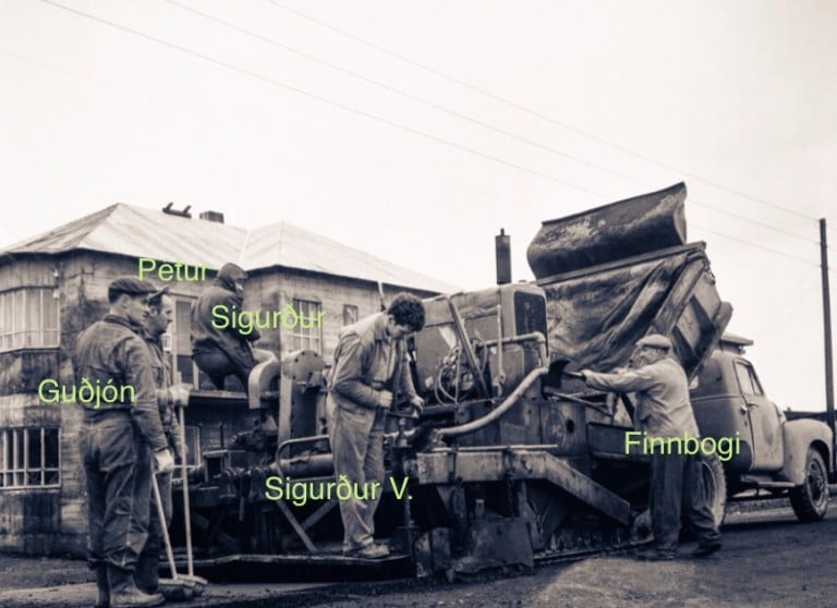 Skemmtileg mynd frá fyrstu malbikun.