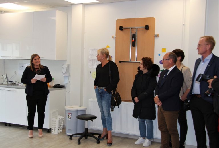 Þóra Sigrún Hjaltadóttir leikskólastjóri Skógaráss flutti opnunarræðu. Hjá standa m.a. Ingibjörg Br&hellip;