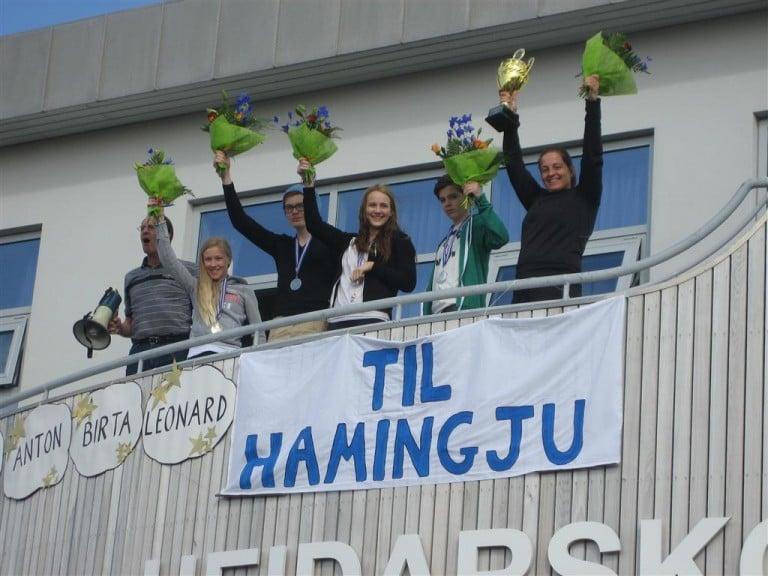 Afreksnemendum í Heiðarskóla fagnað með forsetalagi.