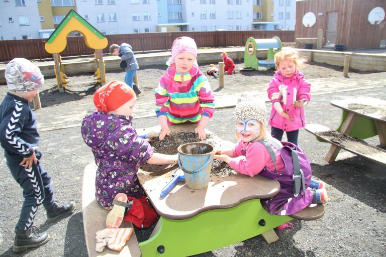 Frá blíðviðrisdegi í leikskólanum Akri. Ljósmynd: Reykjanesbær