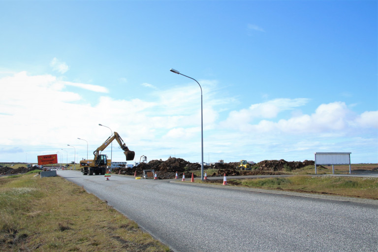 Framkvæmdir við Aðalgötu.