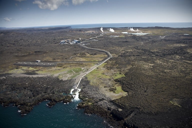 Horft yfir Reykjanes